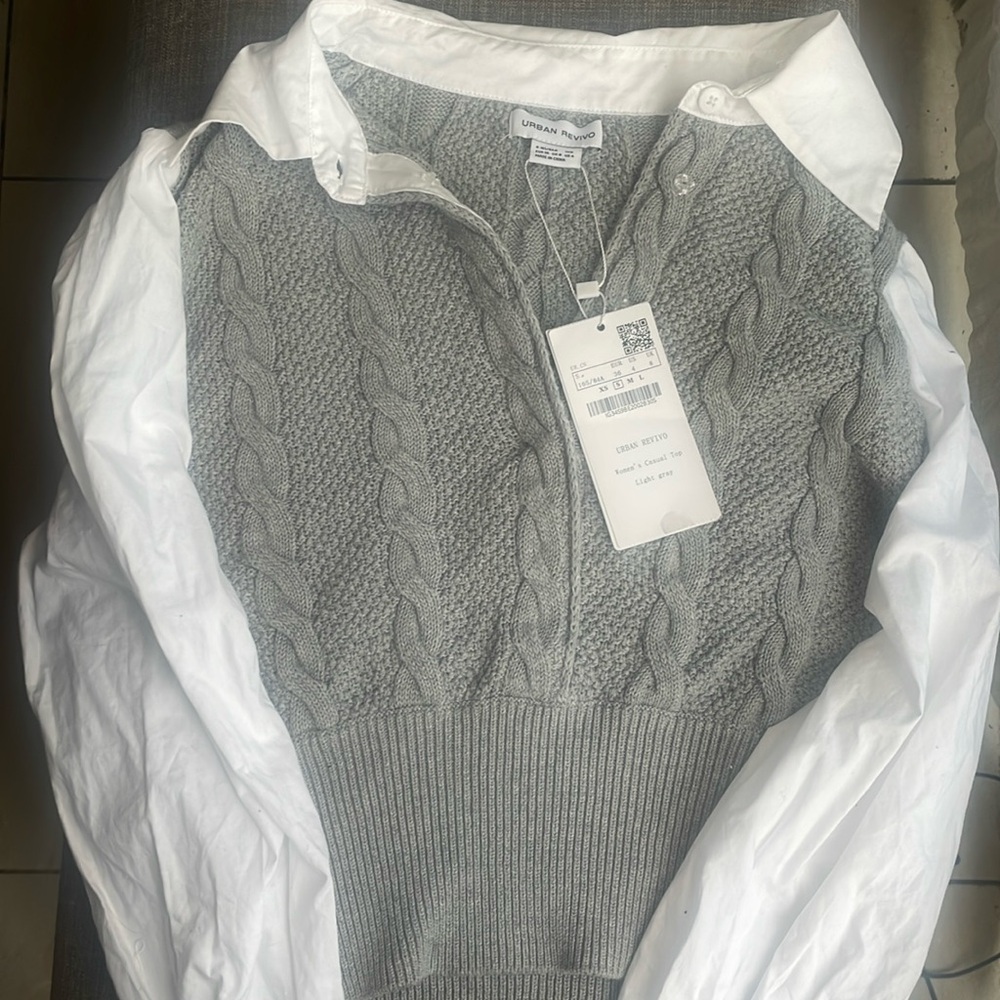 Office/School cropped collared vest. Urban Revino